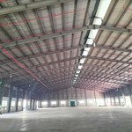 Cho thuê 7300m2 kho kcn sóng thần 1