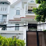 Villa phổ quang 9x18m trệt 3 lầu cho thuê