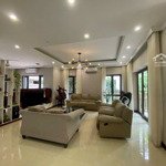 Bán biệt thự 300m2 đã hoàn thiện nội thất. sổ đỏ chính chủ. lh 0962204486