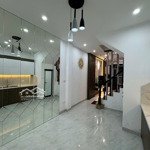 Bán nhà dương quảng hàm - cầu giấy, 36m2, nhà cực đẹp, nhỉnh 6 tỷ