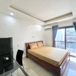 Studio balcony máy giặt riêng ngay đại học sư phạm gía rẻ