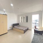 Studio 30m2 ban công huỳnh văn bánh, phú nhuận