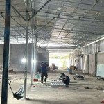 Xưởng 300m2 xe tải lớn đường thạnh xuân 25 mọi ngành nghề thoải mái