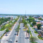 Bán khách sạn 1 trệt 5 lầu view hồ bà tô, 15 phòng giá ngộp