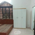 Phòng đẹp full đồ giá 3, 5 triệu/th 25 m2 - 814 láng (thông 102 pháo đài láng) ngõ ô tô