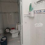 Nhà nguyên căn 2pn 2 toilet