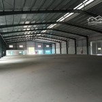 Chính chủ cho thuê 3000m2 kho xưởng ở cự khối, long biên, có pccc, giá 70k/m. lh 0965730488