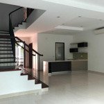 Cho thuê liền kề mansion park city hà nội, 150 m2 đất xây 100 m2 x 3 tầng , đồ nội thất cơ bản