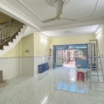 Cho thuê nhà nguyên căn 135m2, quận bình thạnh