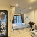 Chính chủ cần tiền bán nhanh căn studio nhà mới full đồ xịn hướng mát. 0961522128