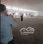 Cho thuê kho 1360m2,600m2,mặt bằng kinh doanh 260m2