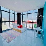 Studio full kính view cực chillthang máyngay phố phan xích long