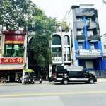 Vị trí dành cho các chuỗi nhà hàng, cà phê, showroom