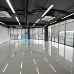 Sàn vp lô góc mặt phố trung kính đôi, 100m2 - 18tr, full 2 mặt kính. tòa mới xây