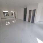 Cho thuê văn phòng ở vinhomes quận 9, tầng trệt + tầng 1, sử dụng nguyên căn