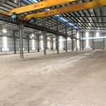 Chuyển nhượng 1ha đất có 5300 m2 xưởng trong kcn ở tp hải dương. sẵn cầu trục. giá cn : 41 tỷ