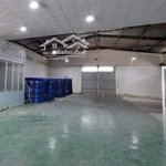 Cho thuê kho bãi quận 7 dt 600m2 đủ tiện ích điện, nước, wc