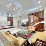 Cho thuê bt song lập hoa phượng vinhomes riverside, full nội thất cao cấp. giá 40tr/tháng