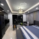 Quá hot! studio d''capitale full đồ, giá bán 11,5 triệu/tháng, vào luôn, view thoáng. liên hệ 0918269777