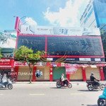 Góc- mbkd quận 3- đường cách mạng tháng 8- ngang 18m - dtsd 200m2 - nhà 2 tầng- góc 2mt