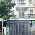 Cho thuê nhà kdc phúc đạt, 1 trệt 2 lầu, 4 phòng ngủ, giá rẻ nhất, phù hợp ở và làm văn phòng cty