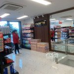 Chính chủ gửi bán 2 shop chân đế thông 2 tầng đang cho thuê 60tr/tháng/căn