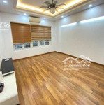 Cho thuê nhà nguyên căn tại kim mã,diện tích80m2 x 4 tầng ô tô đỗ cửa. giá cho thuê 20 triệu/tháng