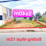 đất ngộp 5x40m sẵn thổ cư, sổ hồng riêng ngay kcn becamex giá 320 triệu