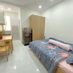 Cho thuê căn hộ studio gần etown 2 cửa sổ bancol full nội thất