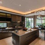 Bán căn villa to nhất dự án, view hồ bơi công viên, đã hoàn thiện, tặng nội thất rời và dính tường