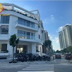 Cho thuê văn phòng căn góc 3 mặt tiền đường bát nàn, gần uỷ ban thủ đức - khu saigon mystery villas