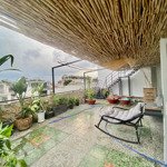 Penthouse 2 phòng ngủ sân thượng rooftop mới 100%, tọa lạc vị trí quận 1 ngay tân định