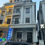 Cho thuê shophouse 150m2/sàn - 3 tầng 1 tum