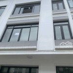 Cho thuê shophouse vinhomes gardenia hàm nghi, mỹ đình, hà nội. 100m2 5t mt 6m.thang máy . 50 triệu