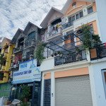 Cho thuê nhà mới đẹp vov mễ trì, nam từ liêm. dt 90m2, 4,5 tầng, mt 5,5m, giá 30tr. lh 0968102683