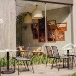 Bán mtkd quận 3, đang cho thương hiệu the coffee house thuê 150tr - 14m x 15m - giá 60 tỷ tl