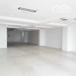 Chính chủ cho thuê văn phòng 200m2 ngay mặt đường bạch mai chỉ 40tr/tháng