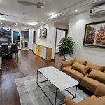 Chính chủ cần bán gấp căn hộ chung cư sky central 176 định công hoàng mai hà nội. full nội thất xịn