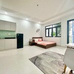 Studio ban công siêu rộng 40m2 - ở được 3-4 người - ban công rộng, thoáng - sát đh văn lang cs3