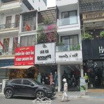 Nợ bank bán gấp nhà mặt phố bạch mai sầm uất gần phố huế 43m2 chỉ 11.11 tỷ. lh 0989.62.6116