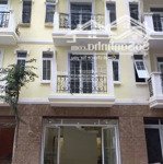 Cho thuê nhà 19b liền kề 96 nguyễn huy tưởng dt: 75m2 x 5t mt: 5,5m. có thang máy