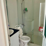 Bán nhà mặt tiền đường b4, 1 trệt 2 lầu, 3 phòng ngủ, 4 toilet, sân thượng.