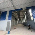 Cho thuê nhà kho diện tích 560m2 trên ql1a - giá chỉ 26 triệu/tháng