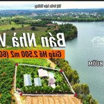 Bán nhà vườn giáp hồ, có sẵn hồ bơi, nhà và vườn trái cây, 2.500m2(63x47m) chỉ 4,8tỷ