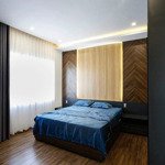 Bán nhà gấp, đ. nguyễn kiệm, q. phú nhuận, giá 2 tỷ 450/ 70m2, sổ hồng riêng: liên hệ 0899948077