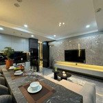 Trống ngay căn vip 3 phòng ngủ150m2 tại trung tâm hoàng cầu, full nội thất trẻ hiện đại. liên hệ: 0906244301