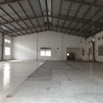 Cho thuê xưởng dt 4500m2 kcn q12