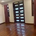 Cho thuê nhà ngõ 86 chùa hà 85m2 x 5 tầngô tô đỗ cửa