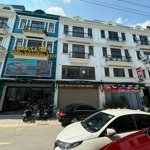 Chính chủ cần bán gấp lô shophouse rất đẹp dự án sông hồng trâu quỳ. lh 0986459066