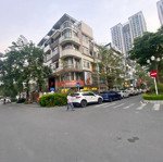 Cho thuê shophouse 100m2 x 6 tầng thông sàn, mt 6m, có thang máy, điều hòa...nội thất đẹp